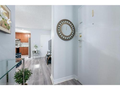 912-1950 Kennedy Road, Scarborough, ON - Indoor Photo Showing Other Room