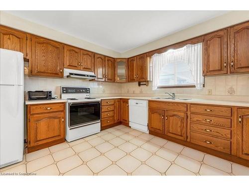 103 Leggett Crescent, Hamilton, ON - Indoor Photo Showing Kitchen