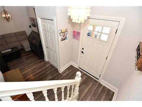 215 Rosslyn Avenue N, Hamilton, ON - Indoor Photo Showing Other Room