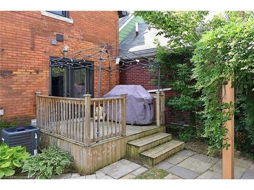 215 Rosslyn Avenue N, Hamilton, ON - Outdoor With Deck Patio Veranda With Exterior