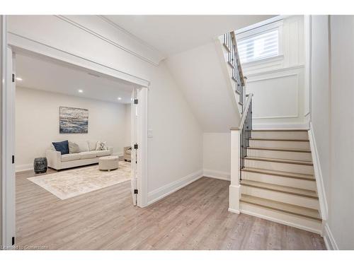 157 Orchard Drive, Hamilton, ON - Indoor Photo Showing Other Room