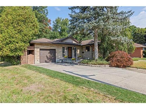 40 Bertram Drive, Dundas, ON - Outdoor