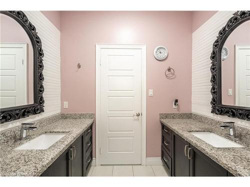 30 Ascoli Drive, Hamilton, ON - Indoor Photo Showing Bathroom