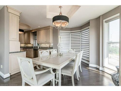 2W-174 Mountain Park Avenue, Hamilton, ON - Indoor Photo Showing Dining Room