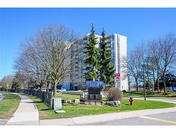 203-5090 Pinedale Avenue  Burlington, ON L7L 3V8