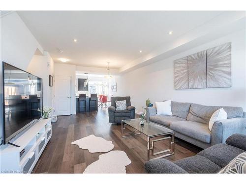 68-61 Soho Street Street, Stoney Creek, ON - Indoor Photo Showing Living Room