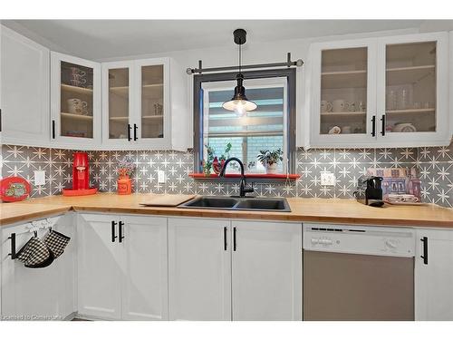 115 Provident Way, Mount Hope, ON - Indoor Photo Showing Kitchen With Double Sink