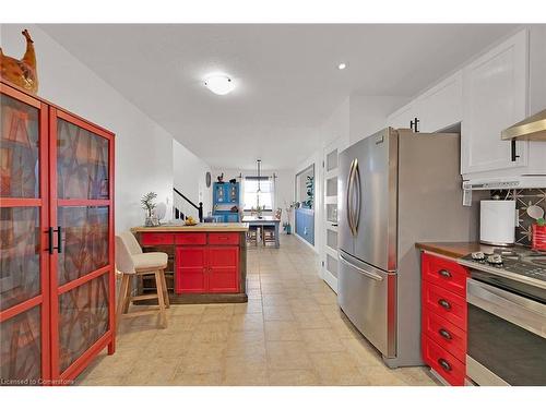 115 Provident Way, Mount Hope, ON - Indoor Photo Showing Kitchen