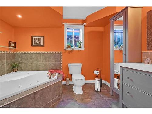 115 Provident Way, Mount Hope, ON - Indoor Photo Showing Bathroom