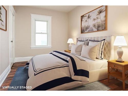 4 Mildred Avenue, St. Catharines, ON - Indoor Photo Showing Bedroom