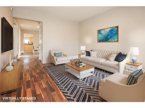 4 Mildred Avenue, St. Catharines, ON - Indoor Photo Showing Living Room