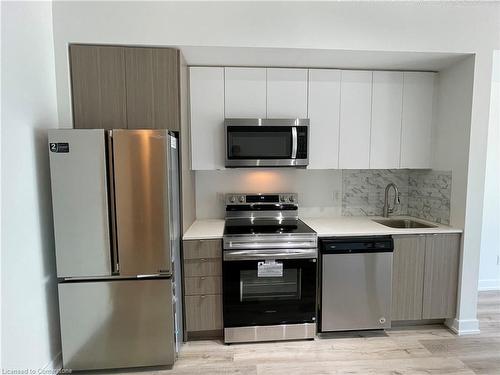 C419-5260 Dundas Street, Burlington, ON - Indoor Photo Showing Kitchen