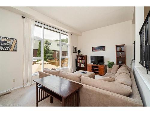 41-23 Watsons Lane, Dundas, ON - Indoor Photo Showing Living Room