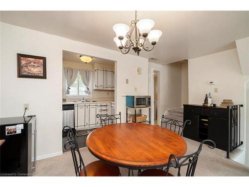 41-23 Watsons Lane, Dundas, ON - Indoor Photo Showing Dining Room