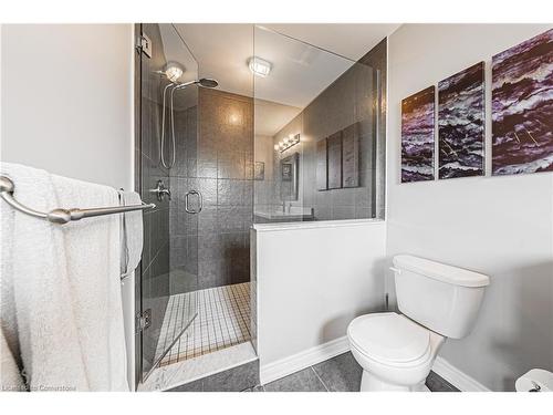 208 Lormont Boulevard, Stoney Creek, ON - Indoor Photo Showing Bathroom