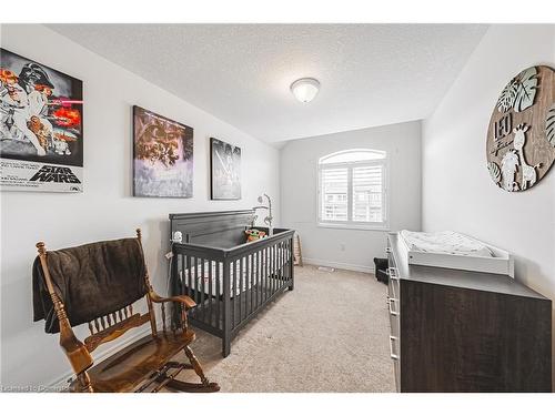 208 Lormont Boulevard, Stoney Creek, ON - Indoor Photo Showing Bedroom