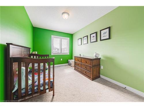 208 Lormont Boulevard, Stoney Creek, ON - Indoor Photo Showing Bedroom