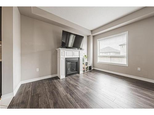 208 Lormont Boulevard, Stoney Creek, ON - Indoor Photo Showing Living Room With Fireplace