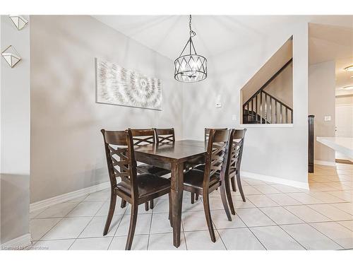 208 Lormont Boulevard, Stoney Creek, ON - Indoor Photo Showing Dining Room