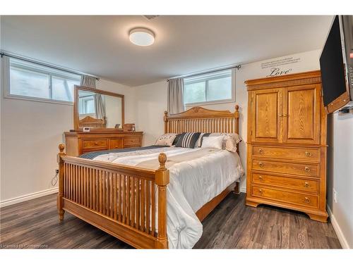 97 Unity Side Road, Seneca, ON - Indoor Photo Showing Bedroom