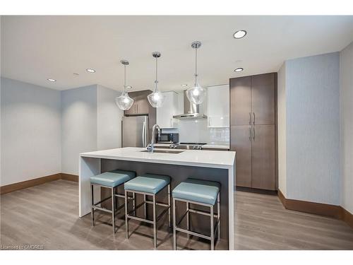 303-16 Markle Crescent, Ancaster, ON - Indoor Photo Showing Kitchen With Stainless Steel Kitchen With Upgraded Kitchen