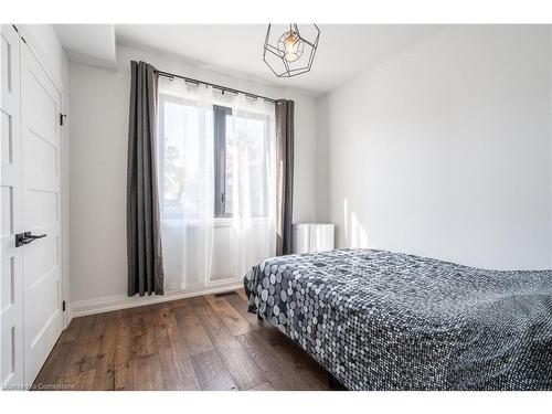 14 Charlotte Court, Welland, ON - Indoor Photo Showing Bedroom