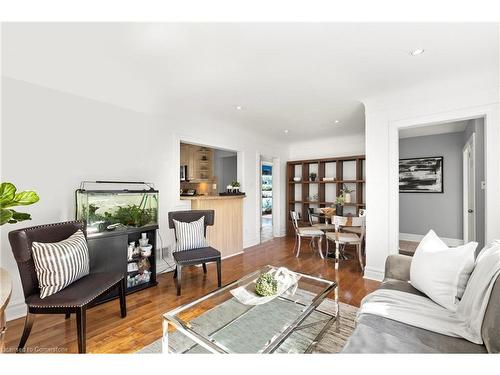 64 Bland Avenue, Hamilton, ON - Indoor Photo Showing Living Room