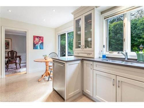 165 Shanley Terrace, Oakville, ON - Indoor Photo Showing Kitchen With Double Sink