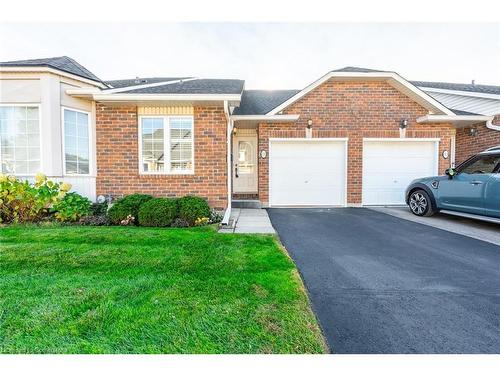 11-222 Fellowes Crescent, Waterdown, ON - Outdoor