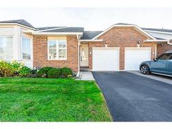 11-222 Fellowes Crescent  Waterdown, ON L8B 0R1