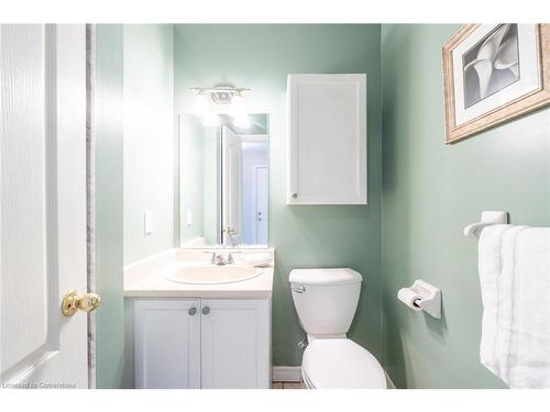 11-222 Fellowes Crescent, Waterdown, ON - Indoor Photo Showing Bathroom