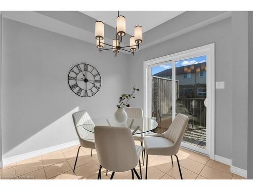 19-40 Dartmouth Gate, Stoney Creek, ON - Indoor Photo Showing Dining Room