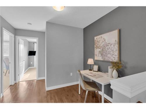 19-40 Dartmouth Gate, Stoney Creek, ON - Indoor Photo Showing Dining Room