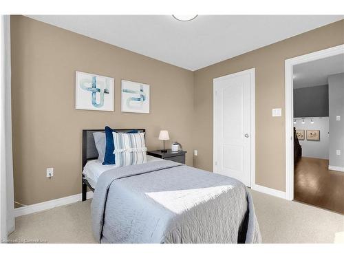 19-40 Dartmouth Gate, Stoney Creek, ON - Indoor Photo Showing Bedroom