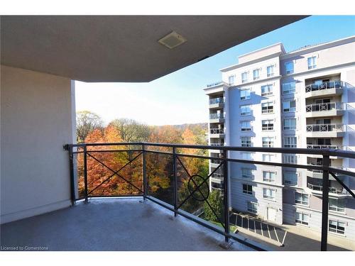 604-3000 Creekside Drive, Dundas, ON - Outdoor With Balcony With Exterior