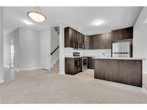 4282 Shuttleworth Drive, Niagara Falls, ON - Indoor Photo Showing Kitchen