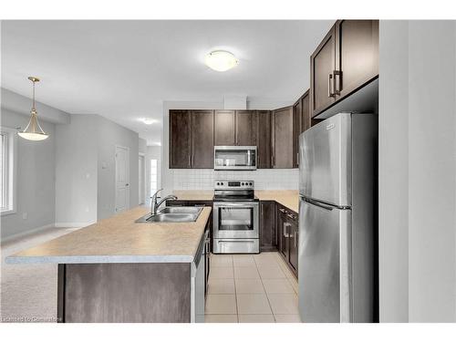 4282 Shuttleworth Drive, Niagara Falls, ON - Indoor Photo Showing Kitchen With Stainless Steel Kitchen With Double Sink