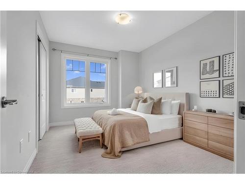 4282 Shuttleworth Drive, Niagara Falls, ON - Indoor Photo Showing Bedroom