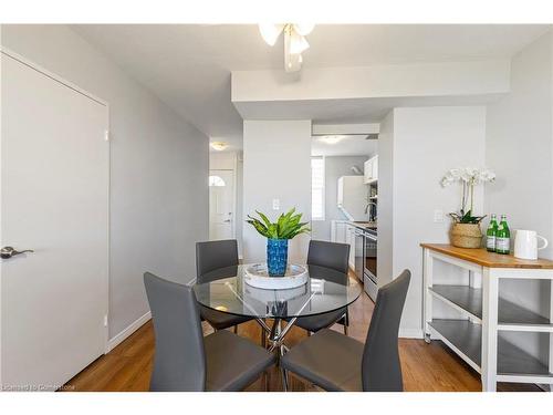 847-350 Quigley Road, Hamilton, ON - Indoor Photo Showing Dining Room