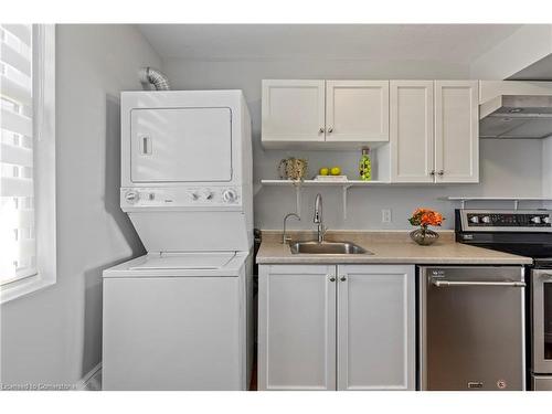 847-350 Quigley Road, Hamilton, ON - Indoor Photo Showing Laundry Room