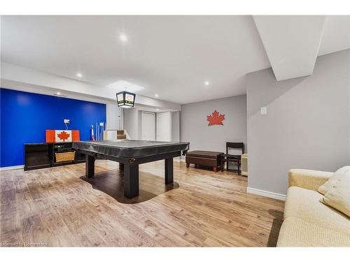 8 Muscot Drive, Hamilton, ON - Indoor Photo Showing Other Room