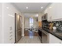 912-155 Hillcrest Avenue, Mississauga, ON  - Indoor Photo Showing Kitchen 