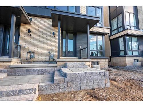 13-2273 Turnberry Road, Burlington, ON - Outdoor