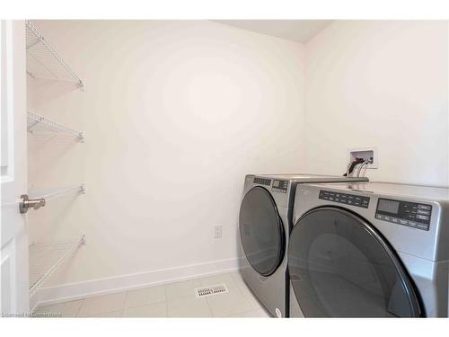 13-2273 Turnberry Road, Burlington, ON - Indoor Photo Showing Laundry Room