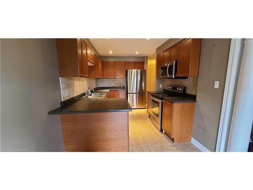 34 Haynes Court, Niagara-On-The-Lake, ON - Indoor Photo Showing Kitchen With Stainless Steel Kitchen