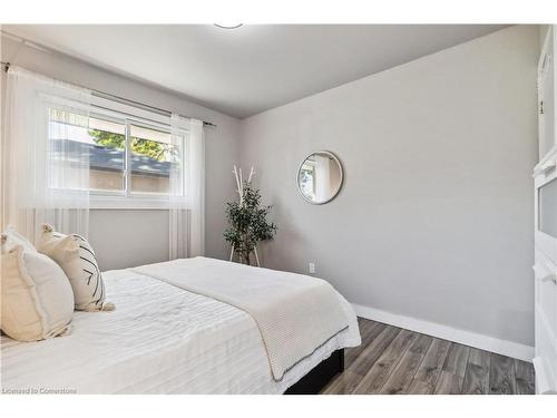 1010 Heather Street, Woodstock, ON - Indoor Photo Showing Bedroom