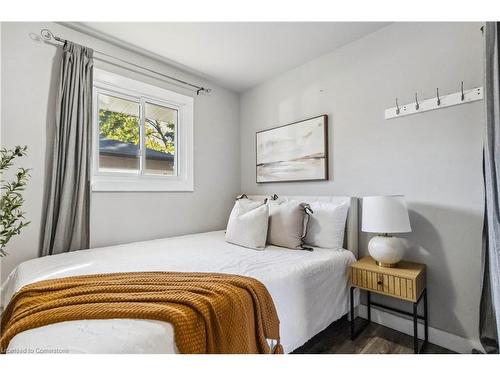 1010 Heather Street, Woodstock, ON - Indoor Photo Showing Bedroom