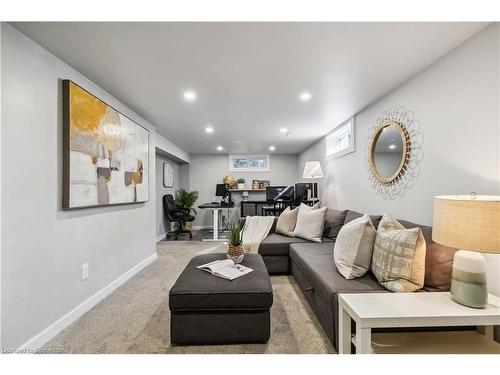 1010 Heather Street, Woodstock, ON - Indoor Photo Showing Living Room