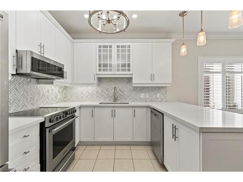 28 Geranium Avenue, Hamilton, ON - Indoor Photo Showing Kitchen With Upgraded Kitchen