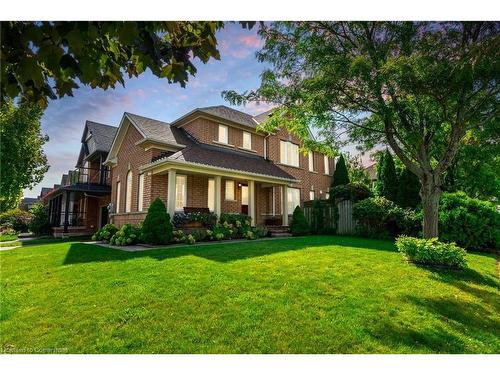 2352 Falling Green Drive, Oakville, ON - Outdoor With Facade